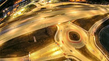 otoyol kavşağı yakınında yeşil defne wisconsin üzerinde hava