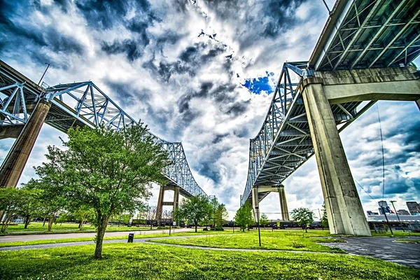 新奥尔良路易斯安那州城市天际线及街风貌 — 图库照片