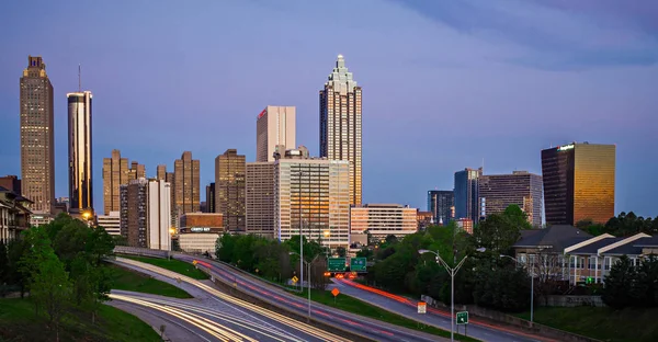 Atlanta georgia stadssilhuetten tidigt på morgonen — Stockfoto