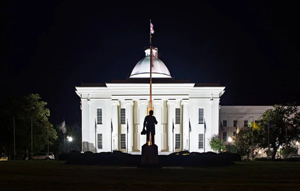 Montgomery alabam downtown w porze nocnej — Zdjęcie stockowe