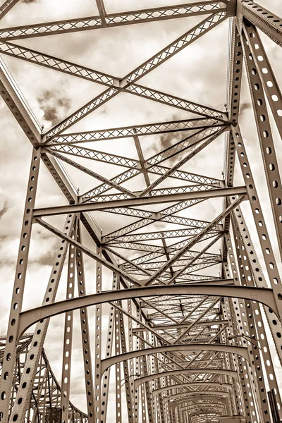 Stahlkonstruktion für Autobahnbrücke — Stockfoto