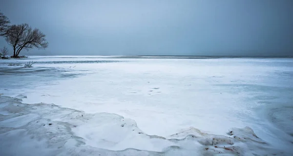 Fagyott Medve-tó melletti michigan-tó — Stock Fotó
