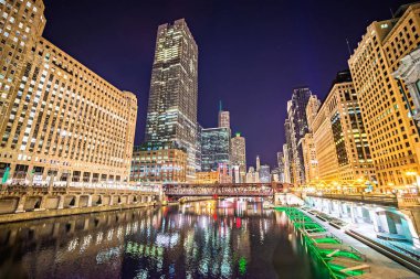 Chicago Illinois şehir manzarası, gece vakti