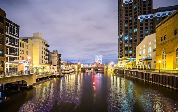 Milwaukee wisconcin staden och gatan scener — Stockfoto