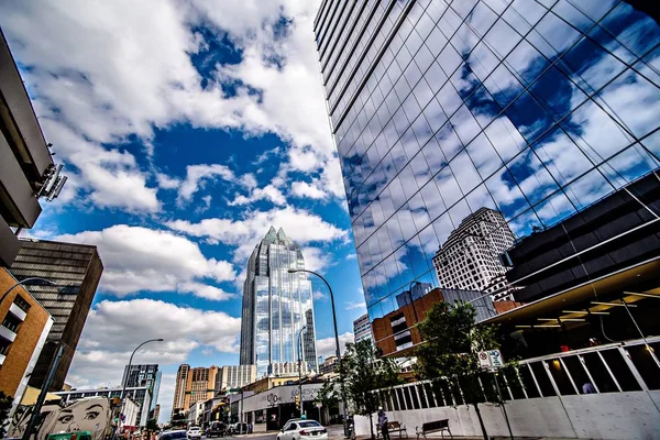 Austin texas city skyline und city streets — Stockfoto