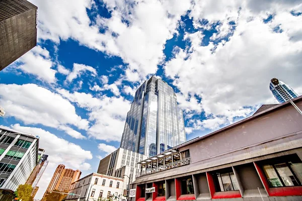 Austin texas city skyline and city streets — Stock Photo, Image