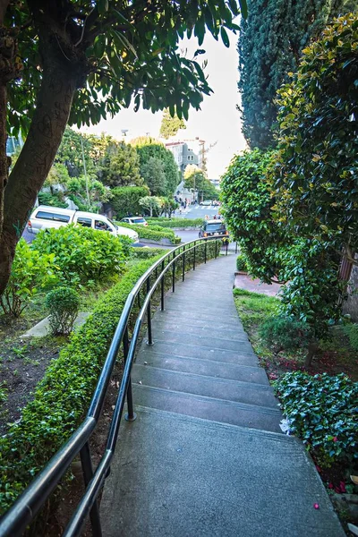 Una sinuosa lombard street san francisco — Foto de Stock