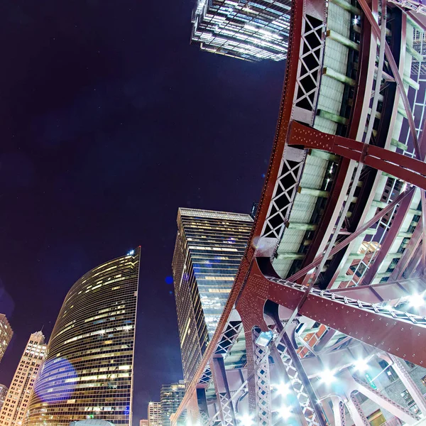 Downtown chicago Illinois şehir manzarası, gece — Stok fotoğraf