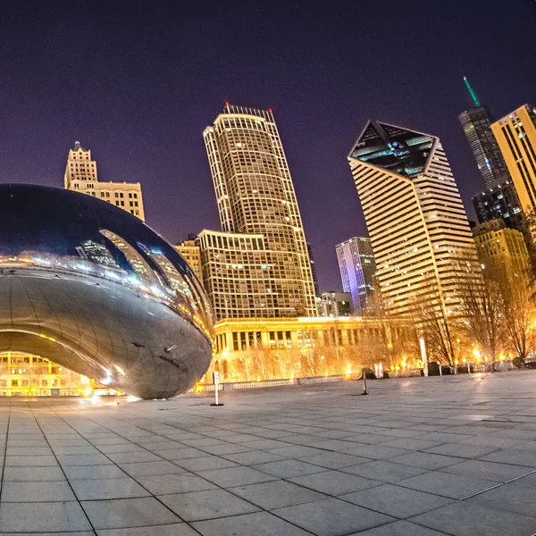 밀레니엄 파크와 클라우드 게이트 bean 다운 타운 시카고 — 스톡 사진
