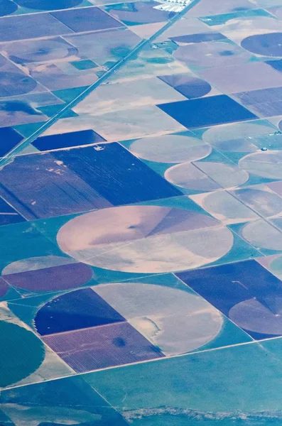 Vista aérea de los campos de cultivo de tierras agrícolas en EE.UU. — Foto de Stock
