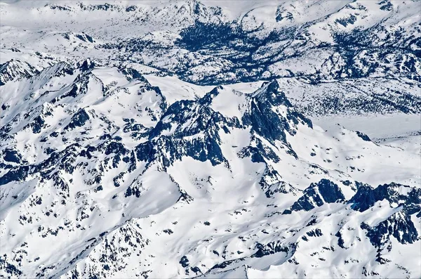 Пролетел над скалистыми горами Колорадо — стоковое фото