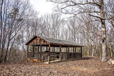 York County SC dağ parkında piknik barınak