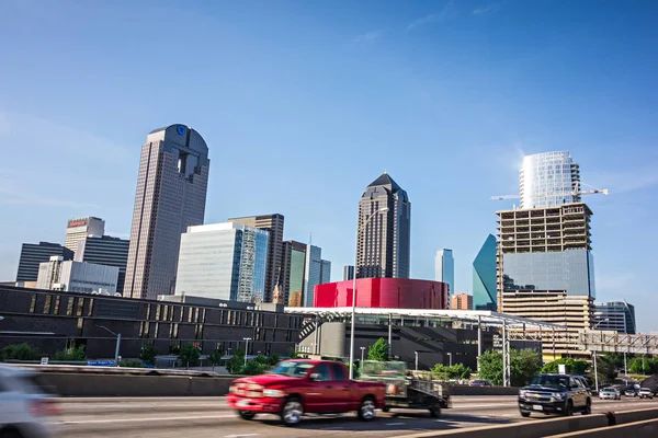 Downtown dallas texas de skyline van de stad en omgeving — Stockfoto