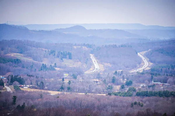 Θέα της Δυτικής Βιρτζίνια highway 77 διάδρομο από το χιονοδρομικό κέντρο winterplace — Φωτογραφία Αρχείου