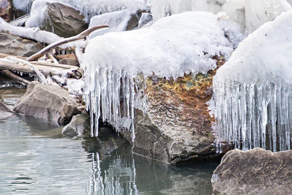 오대호에 얼어붙은 겨울 장면 — 스톡 사진