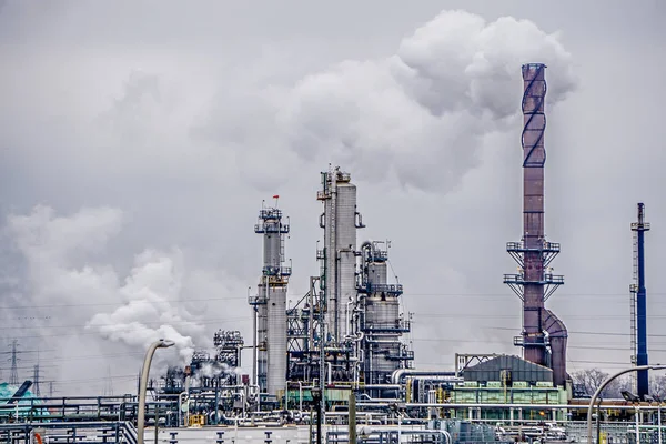 Benzine raffinaderij chemische fabriek in de buurt van detroit (Michigan) — Stockfoto