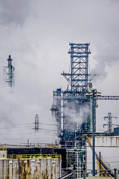 Benzine raffinaderij chemische fabriek in de buurt van detroit (Michigan) — Stockfoto