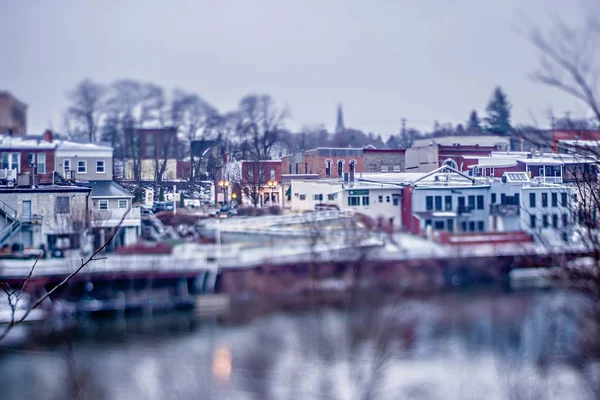 Cidade de Manistee Michigan no início da manhã na primavera — Fotografia de Stock