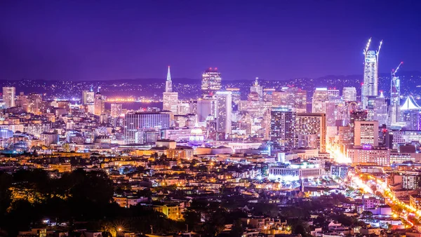 밤에 샌 프란 시스 코 캘리포니아 도시 스카이 라인 — 스톡 사진
