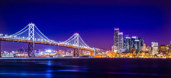 Oakland bay bridge views near San francisco california in the ev — стоковое фото