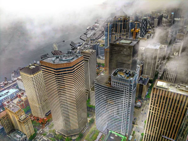 Bulutlu ve yağmurlu gün Seattle washington