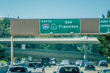 San Francisco California yolu üzerinde karayolu işareti