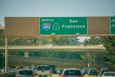 San Francisco California yolu üzerinde karayolu işareti