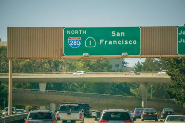 San Francisco California yolu üzerinde karayolu işareti