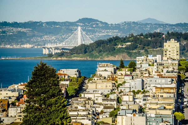 San Francisco Stadtviertel und Straßenansichten an sonnigen Tagen — Stockfoto