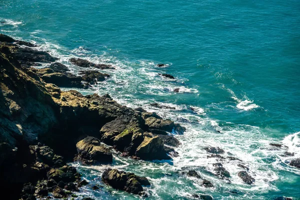 Pacific ocean coastal cliff scenes — Stock Photo, Image