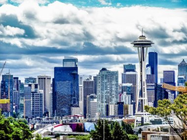 Seattle Washington Cityscape manzarası parçalı bulutlu gün