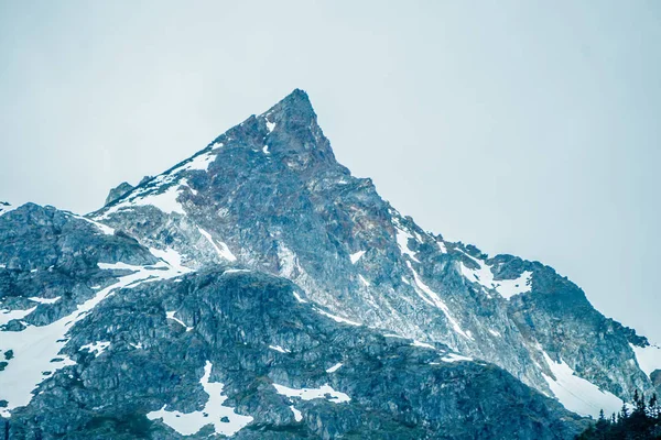 Passo branco montanhas na colômbia britânica — Fotografia de Stock