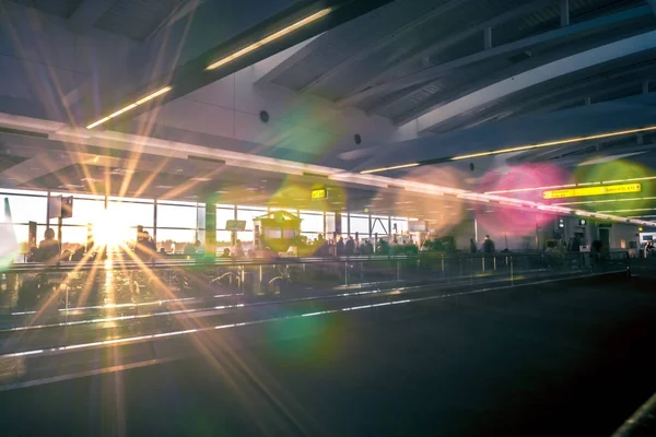 Międzynarodowe Lotnisko terminal odsłon — Zdjęcie stockowe