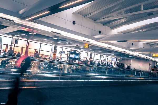 Blick auf den internationalen Flughafen-Terminal — Stockfoto