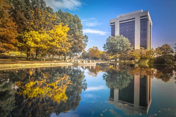 Charlotte Carolina do Norte paisagem urbana durante a temporada de outono — Fotografia de Stock