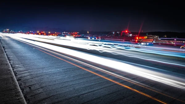 ワイリー湖北およびサウスカロライナの近く夜通勤経路の交通 — ストック写真