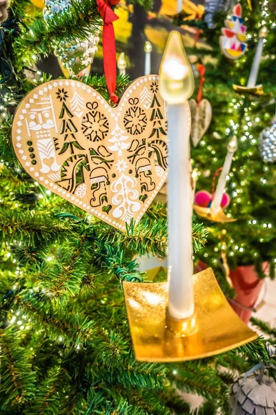 Hermosas decoraciones de Navidad para la temporada de vacaciones — Foto de Stock