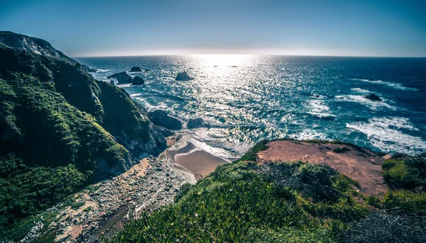 Bixby bridge a pobřeží v big sur — Stock fotografie