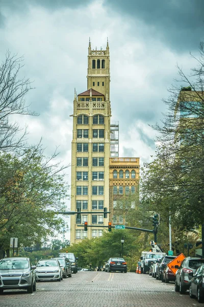 Asheville north carolina skyline and streets in autumn — Stock Photo, Image