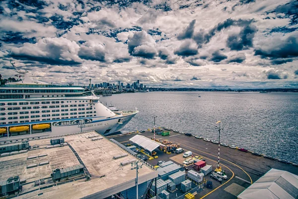 Muelle de cruceros 91 en Seattle Washington — Foto de Stock