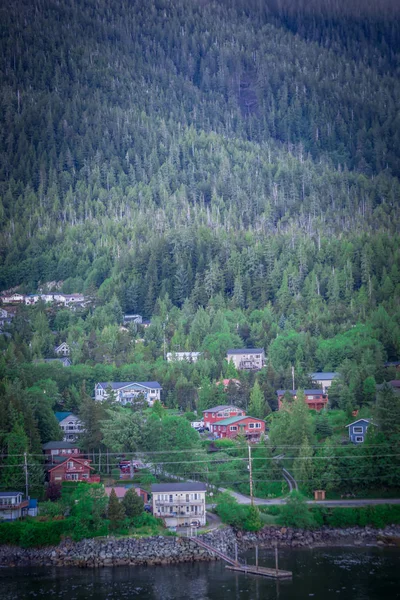 Пейзажі навколо Аляскинського міста кетчікан — стокове фото