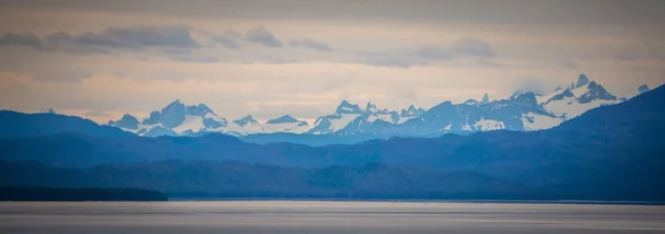 Beau paysage dans les montagnes de l'Alaska — Photo