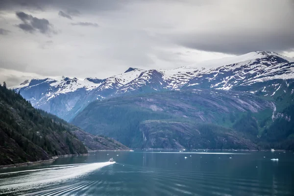 Όμορφο τοπίο στα βουνά της Αλάσκα — Φωτογραφία Αρχείου