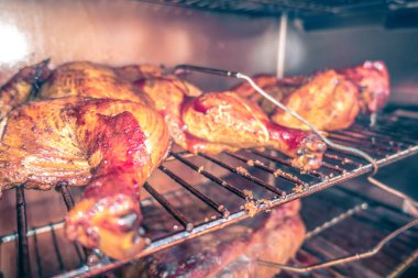 bütün tavuk elektrikli Barbekü sigara füme