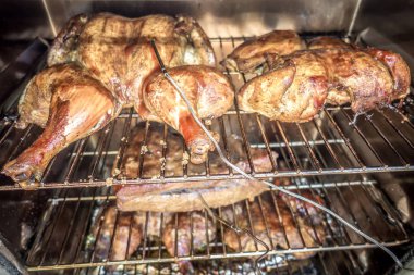 bütün tavuk elektrikli Barbekü sigara füme