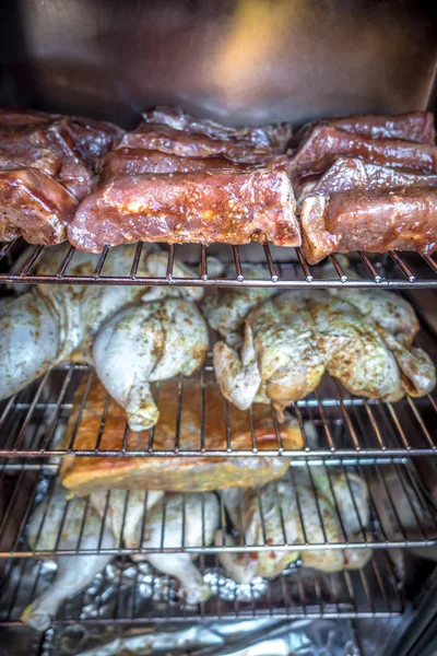 Elektrik Sigara içen et çeşitli ile yüklü 