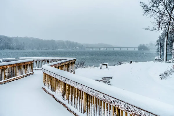 Paesaggi innevati in belmont nord carolina lungo catawba — Foto Stock