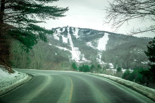 Utsikt över socker berget i north carolina från road — Stockfoto