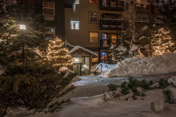Night time in mountain village during winter — Stock Photo, Image