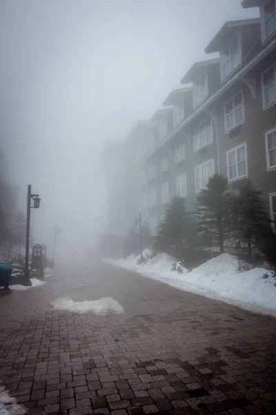 Beautiful street of american town village in mountains in winter — Stock Photo, Image